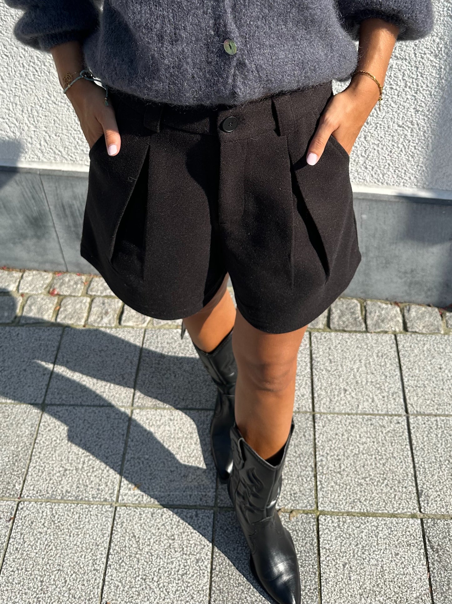 Black short